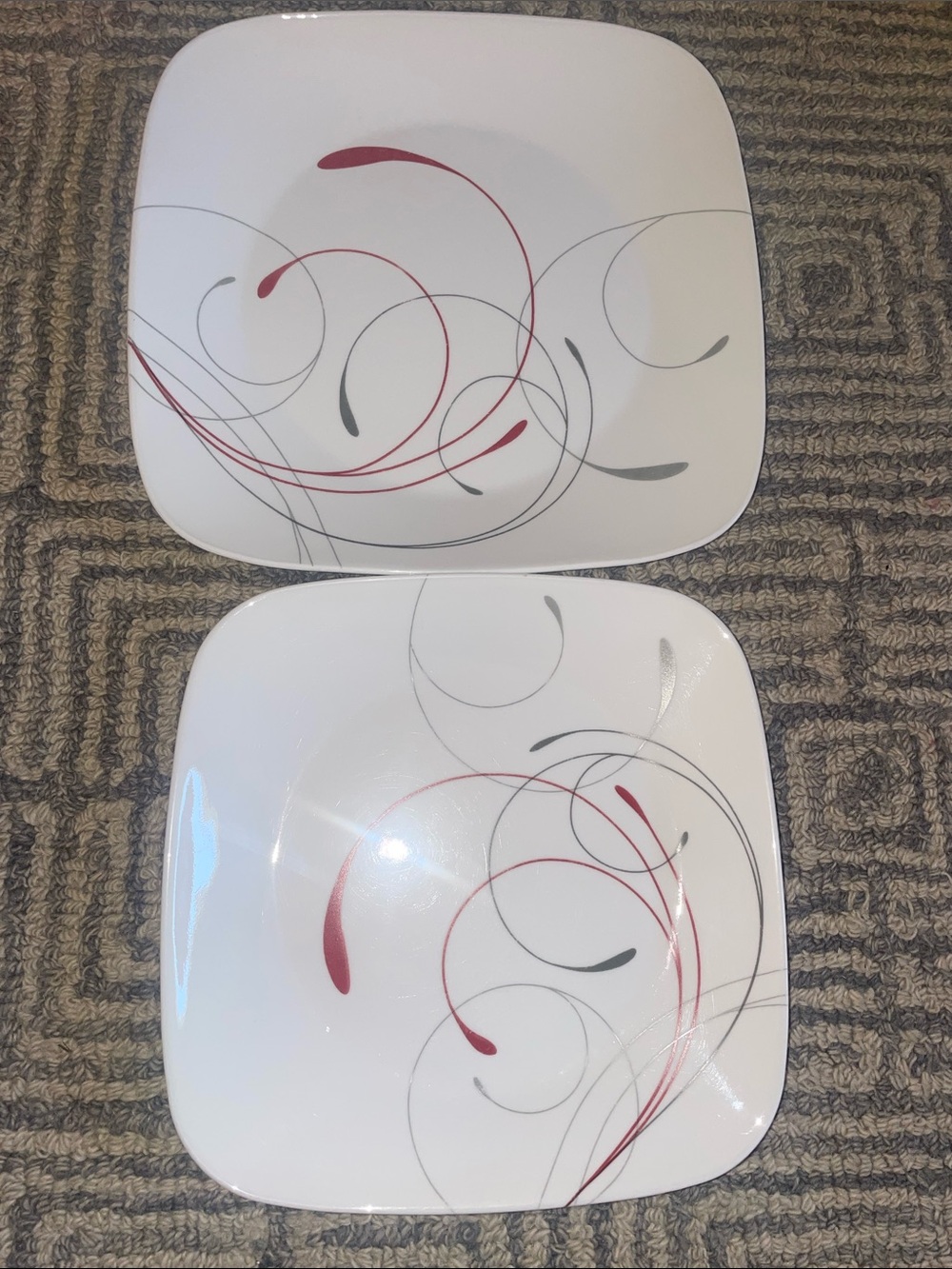 2 pcs 2 sizes Corelle White Square Dinner Plates with Red and Gray Swirl Design